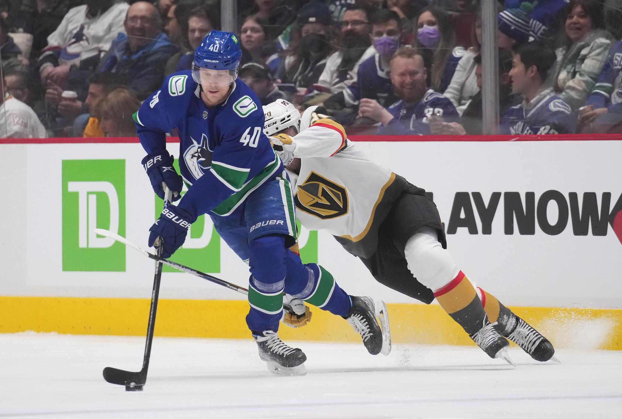 Ice hockey player Elias Pettersson on the ice.